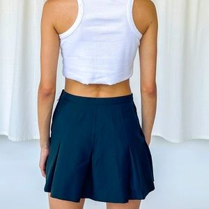 Le coq sportif pleated sport skirt